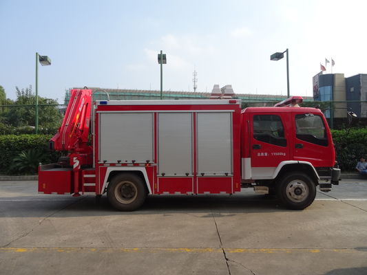 ISUZU 177kw 4X2 Fire Safety Truck Vehicle High Capacity With 5 Ton Crane