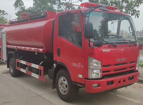 ISUZU 139kw Water Tank Fire Truck 4x2 8 Ton For Emergency Rescue
