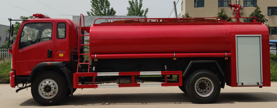 HOWO 160HP Water Tank Fire Truck 4x2 9000L For Emergency Rescue