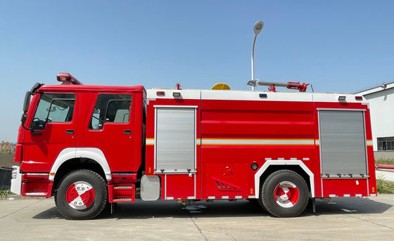 HOWO 310hp Heavy Duty Fire Truck 6 Wheeled 8000L Foam Capacity
